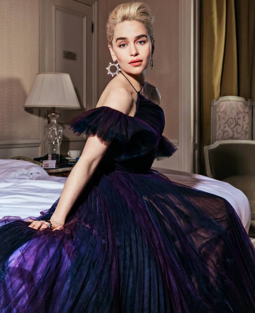 Emilia-Clarke-65760.jpg