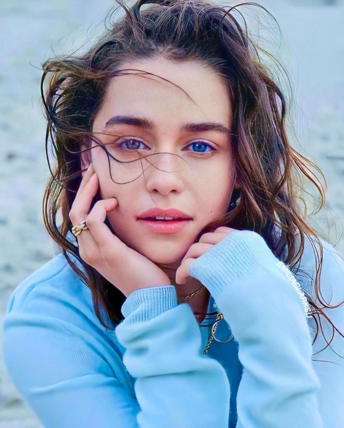 Emilia-Clarke-65769.jpg