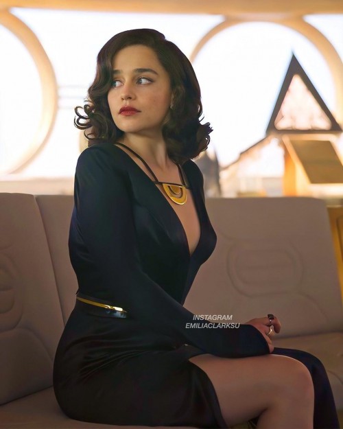 Emilia-Clarke-65787.jpg