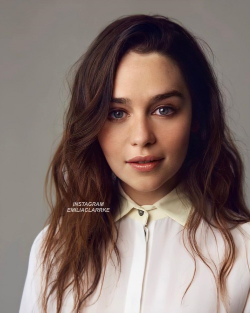 Emilia-Clarke-65795.jpg