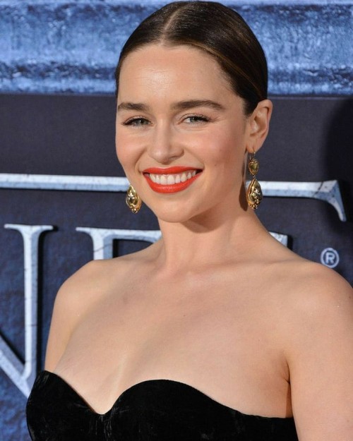 Emilia-Clarke-65884.jpg