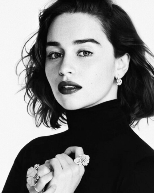 Emilia-Clarke-66137.jpg