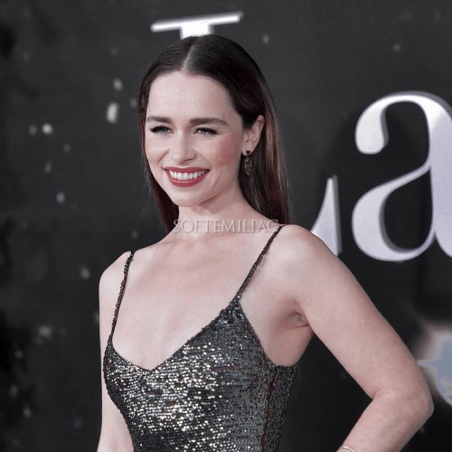 Emilia-Clarke-66279.jpg