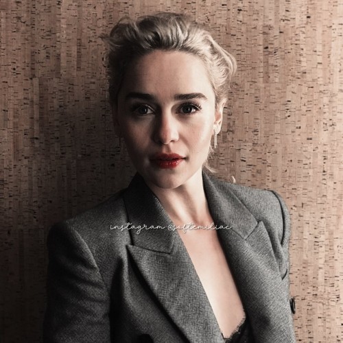 Emilia-Clarke-66293.jpg