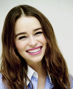 Emilia-Clarke-70273.png