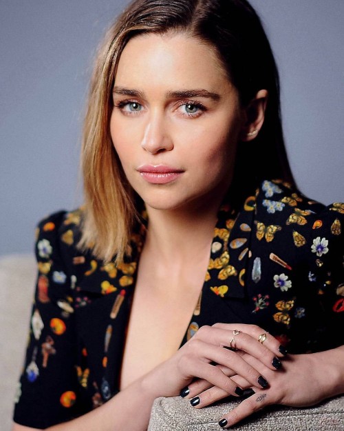 Emilia-Clarke-702742eb7d72520798788.jpg