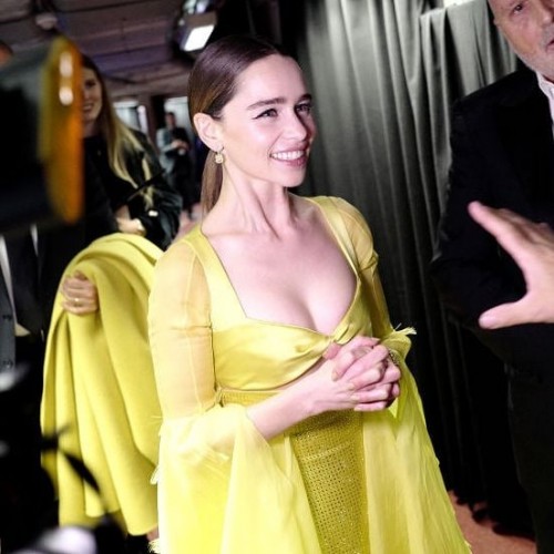 Emilia-Clarke-703005589d2f1d01b8292.jpg