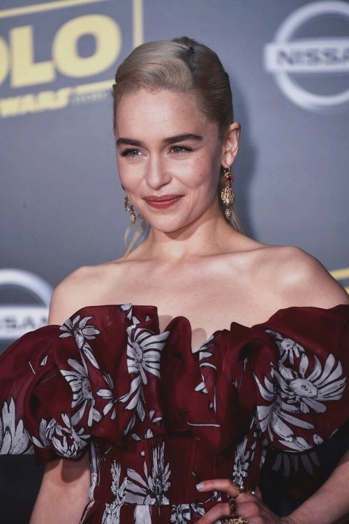 Emilia-Clarke-70339.jpg