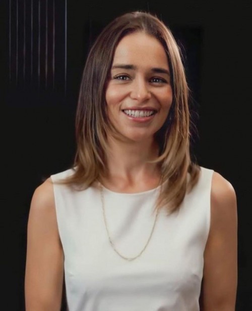 Emilia-Clarke-7037102fdfeda7e36d2ed.jpg