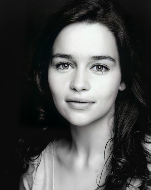 Emilia-Clarke-70402.jpg