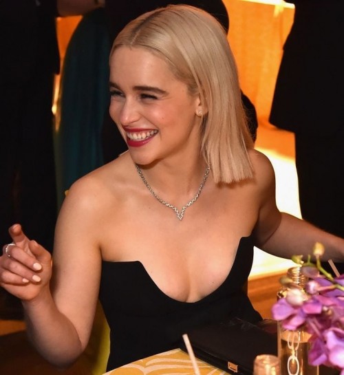 Emilia-Clarke-704380daf82d14bab1fe8.jpg