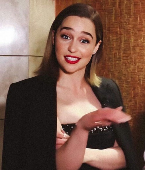 Emilia-Clarke-705236642c7fe8472e58d.jpg