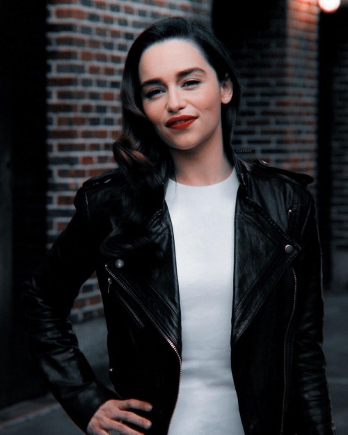 Emilia-Clarke-70615ca8ccb4a4ede811c.jpg