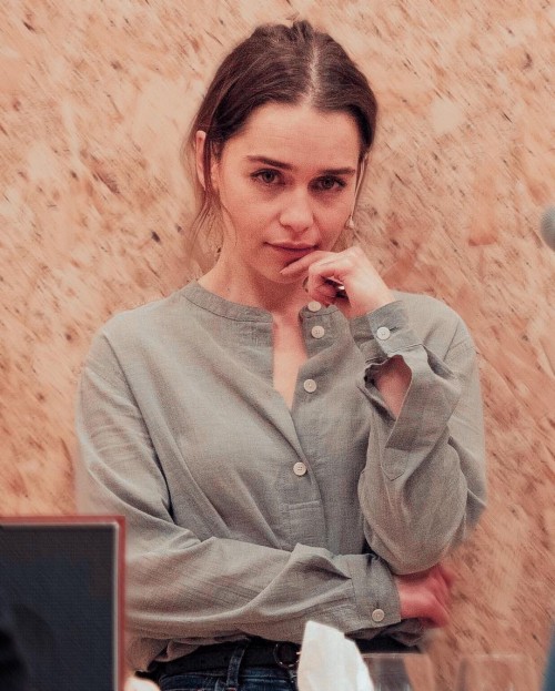 Emilia-Clarke-70635.jpg