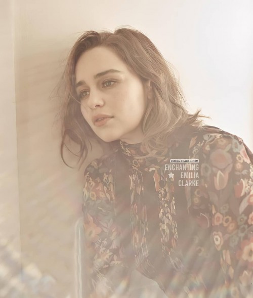 Emilia-Clarke-71257.jpg