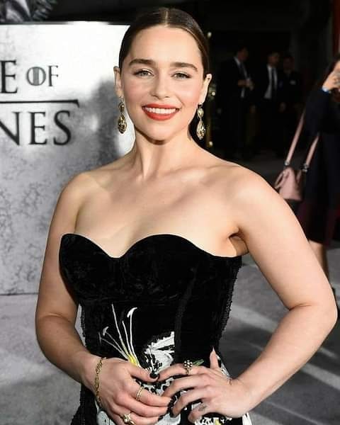 Emilia-Clarke-71418.jpg