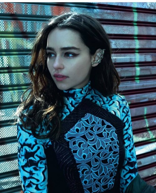 Emilia-Clarke-71724.jpg