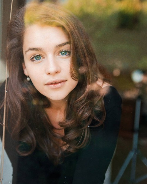 Emilia-Clarke-72036.jpg