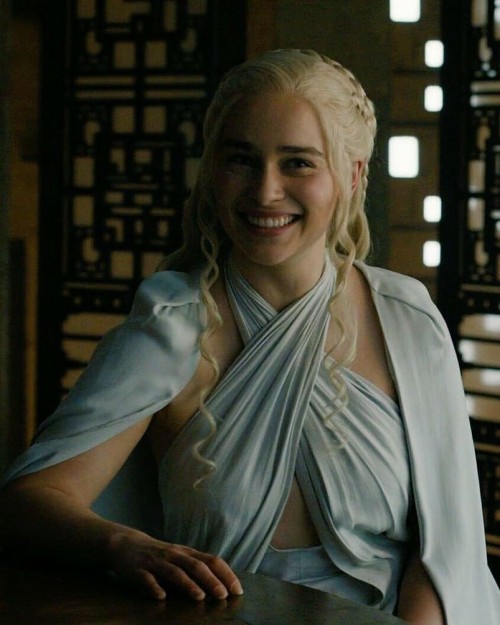 Emilia-Clarke-72259.jpg