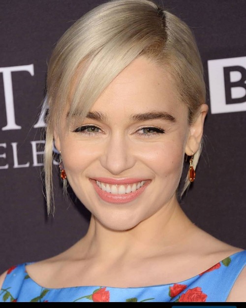 Emilia-Clarke-72979b7fc70971603e055.jpg