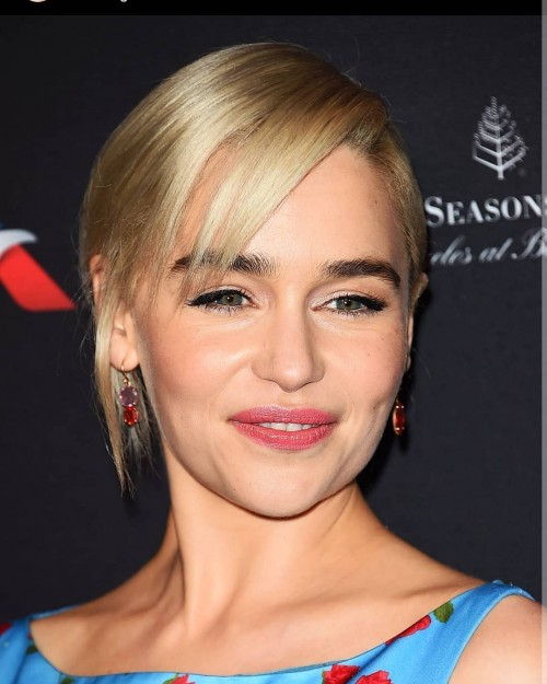 Emilia-Clarke-72982a3024b6c85713db3.jpg