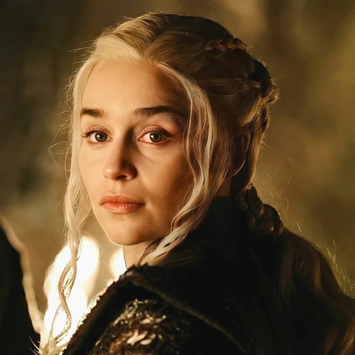 Emilia-Clarke-73121898ec8d594280f4f.jpg