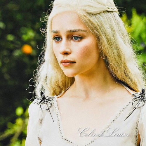 Emilia-Clarke-731325bd40e4aa59ac556.jpg