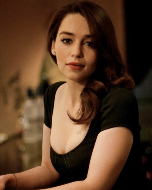 Emilia-Clarke-73351.jpg