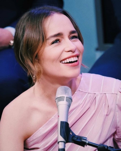 Emilia-Clarke-73580.jpg