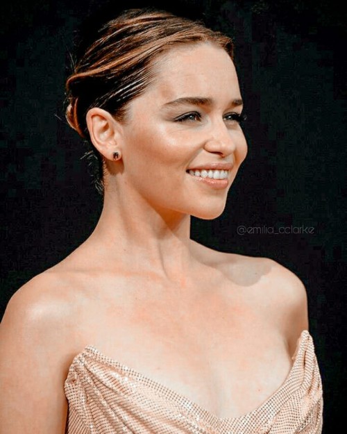 Emilia-Clarke-73794.jpg