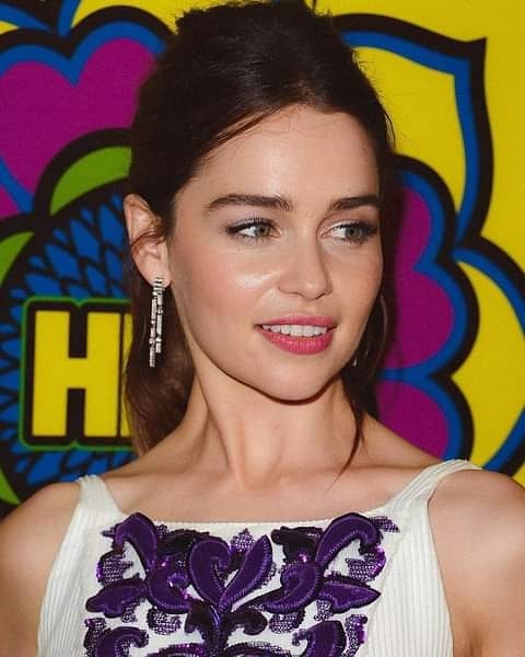 Emilia-Clarke-73960.jpg