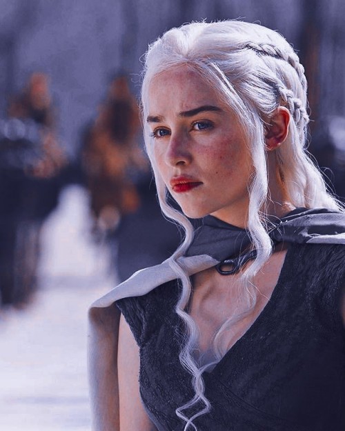 Emilia-Clarke-73991.jpg