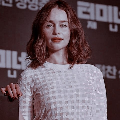 Emilia-Clarke-73996.jpg