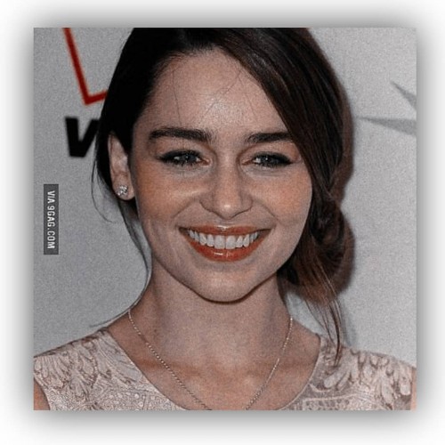 Emilia-Clarke-74002.jpg