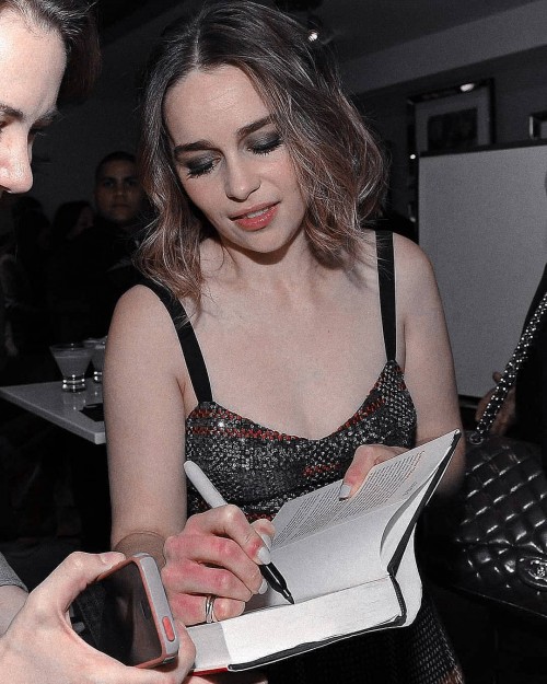 Emilia-Clarke-74004.jpg