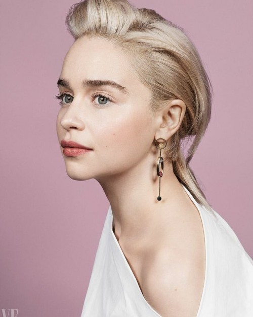 Emilia-Clarke-74036.jpg