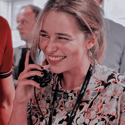 Emilia-Clarke-74037.jpg