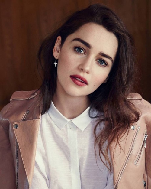 Emilia-Clarke-74160.jpg