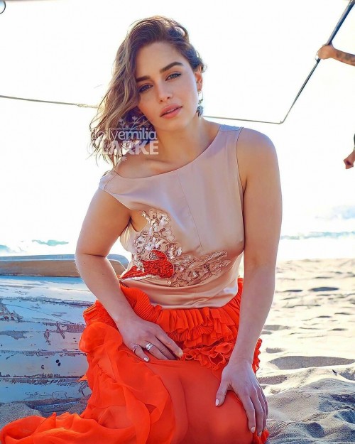 Emilia-Clarke-74171.jpg