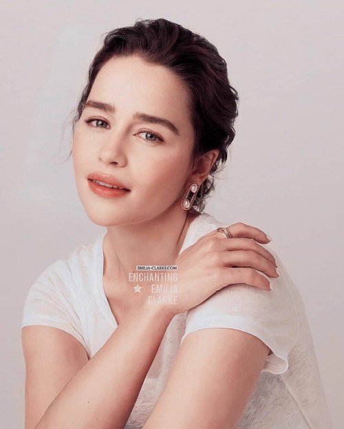 Emilia-Clarke-74173.jpg