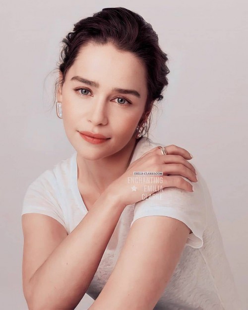 Emilia-Clarke-74174.jpg