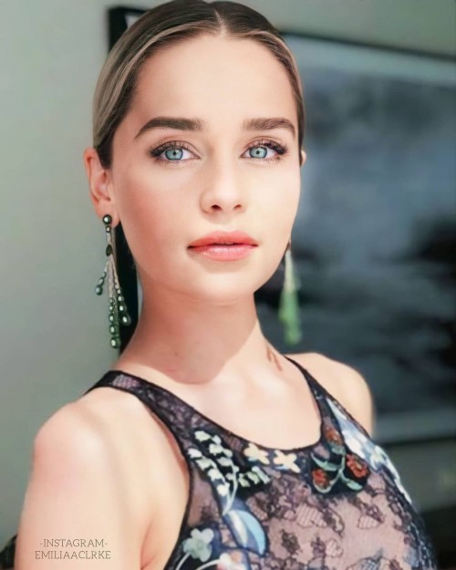 Emilia-Clarke-74313.jpg