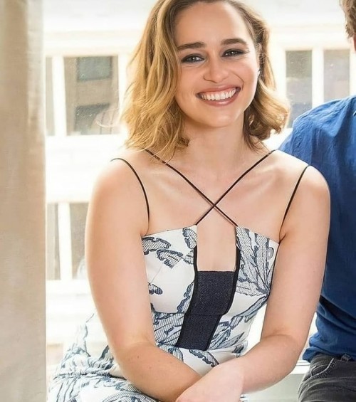 Emilia-Clarke-74436.jpg