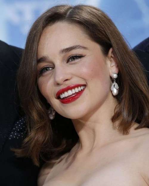 Emilia-Clarke-74448.jpg