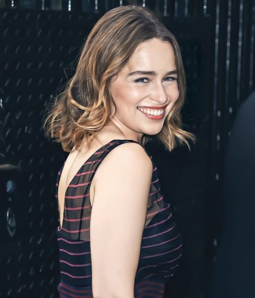 Emilia-Clarke-74450.jpg