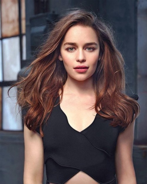 Emilia-Clarke-74492.jpg