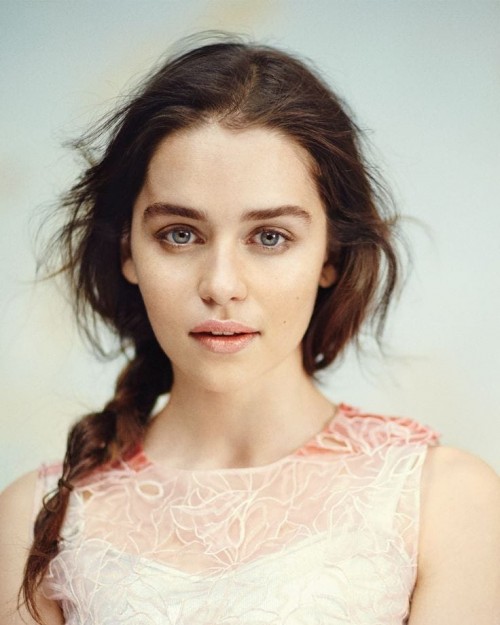 Emilia-Clarke-74493.jpg