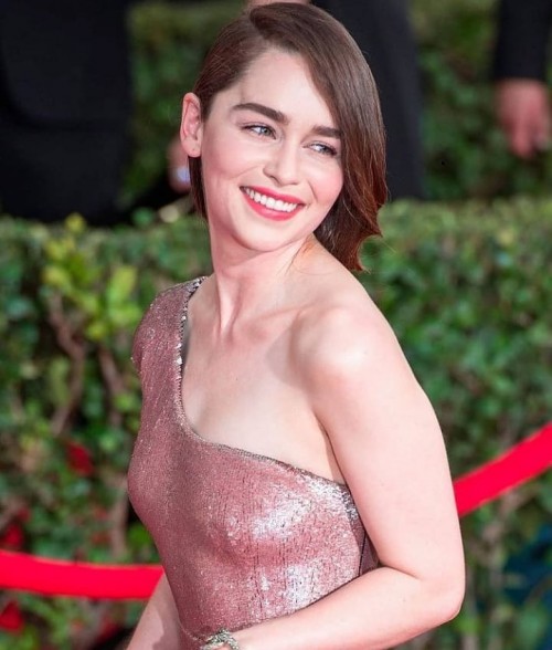 Emilia-Clarke-74513.jpg