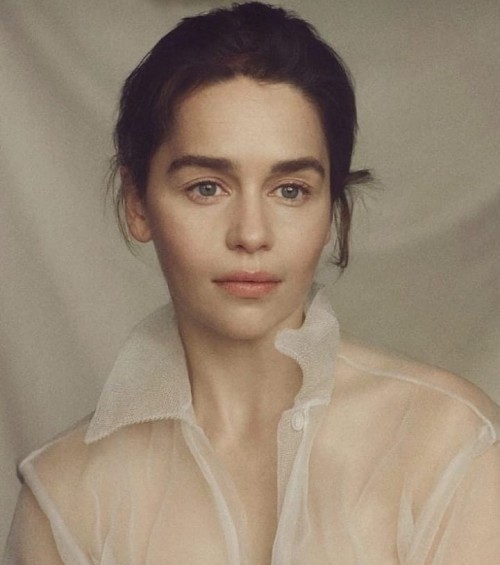 Emilia-Clarke-74535.jpg