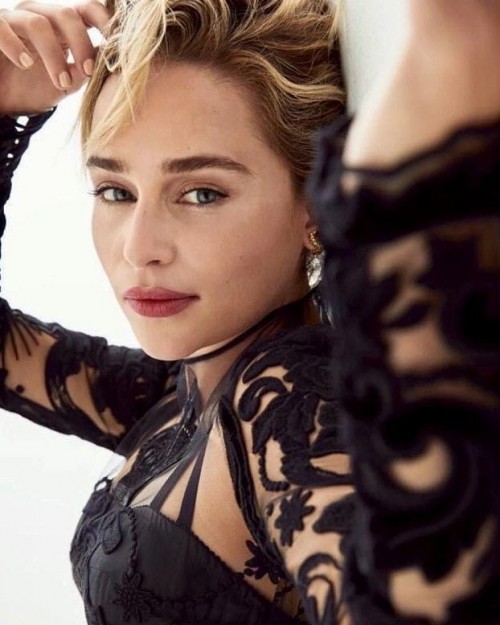 Emilia-Clarke-74578.jpg